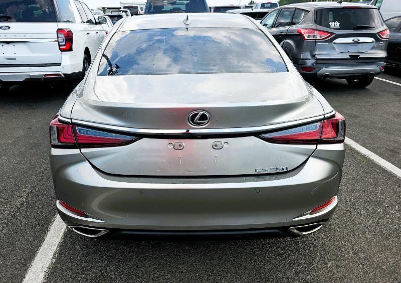 Lexus ES ES 350 FWD 2021
