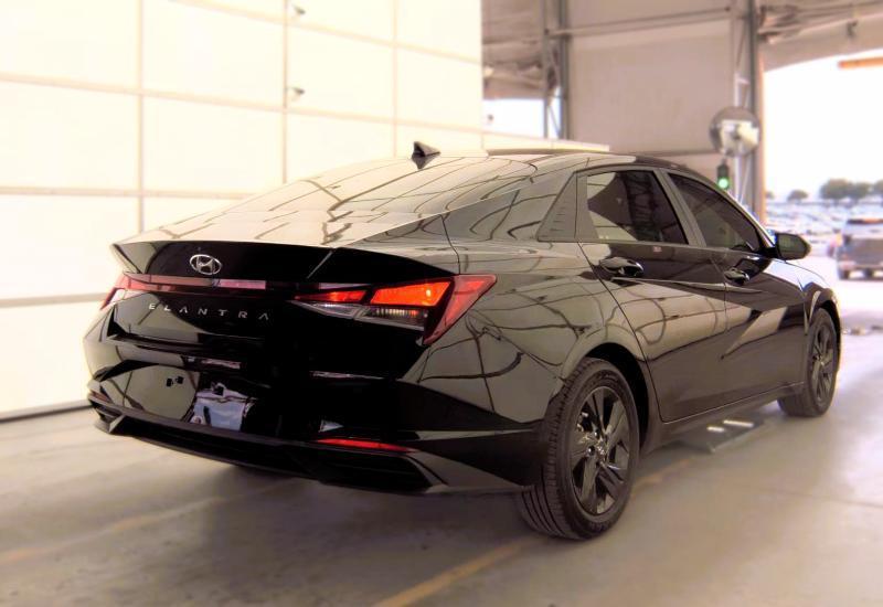 Hyundai Elantra SEL IVT 2023