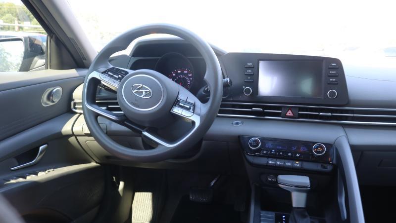 Hyundai Elantra SEL IVT 2023