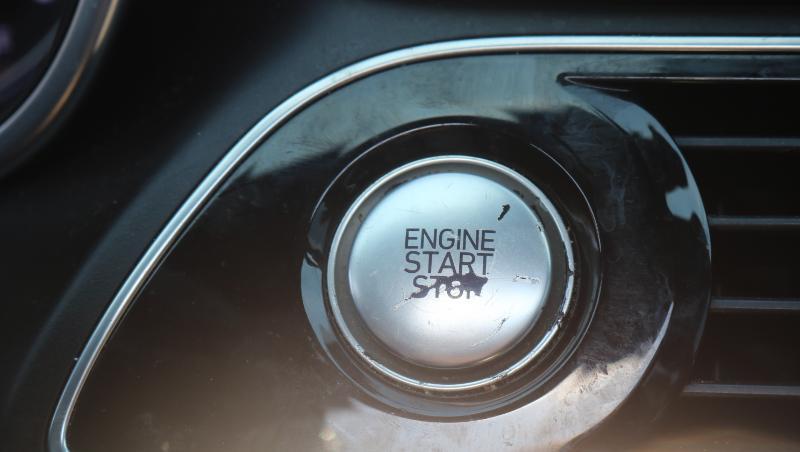 Genesis G70 2.0T Advanced RWD 2019