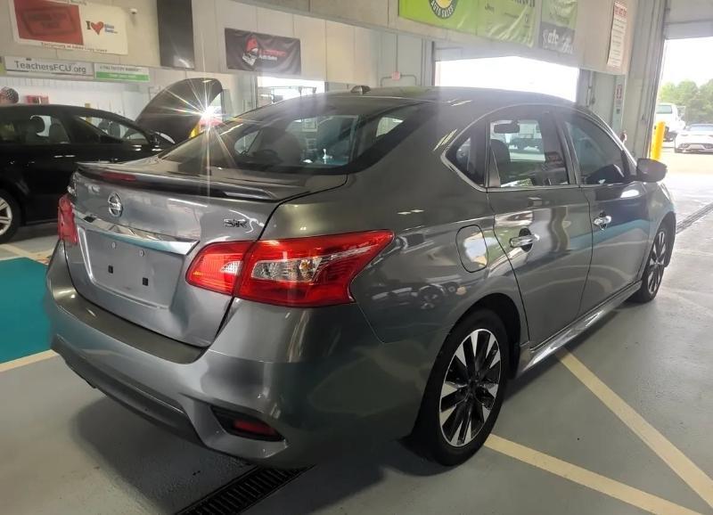 Nissan Sentra SR CVT 2019