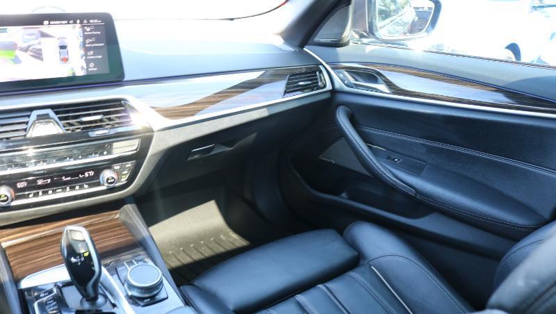 BMW 5 Series 530i xDrive Sedan 2021