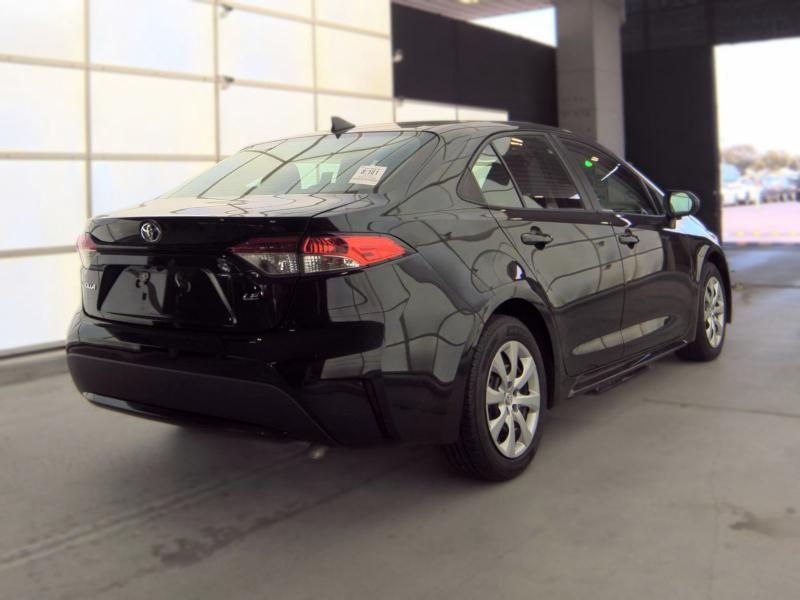 Toyota Corolla LE CVT (Natl) 2022