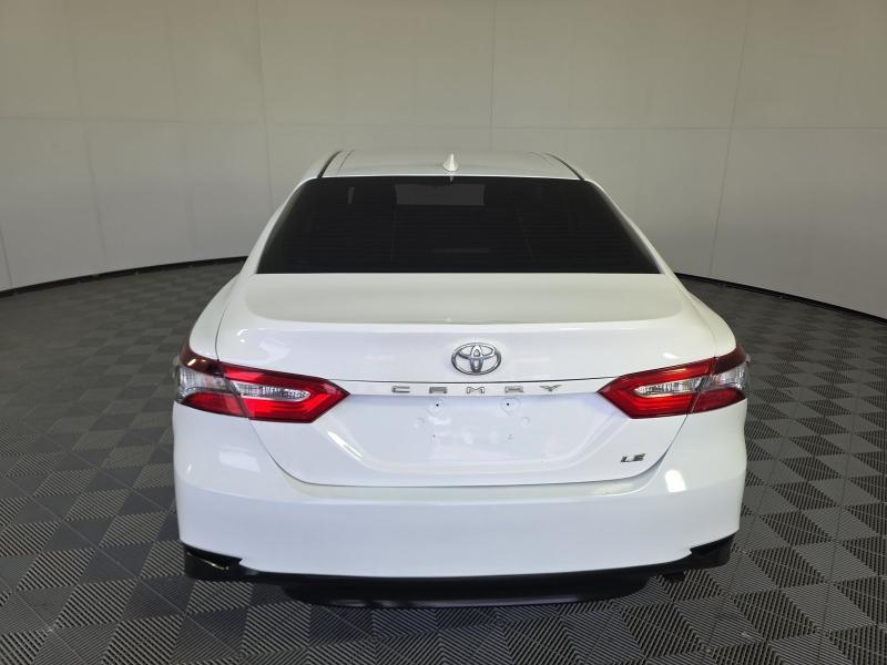 Toyota Camry LE Auto (Natl) 2022