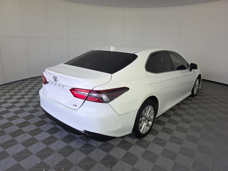 Toyota Camry LE Auto (Natl) 2022