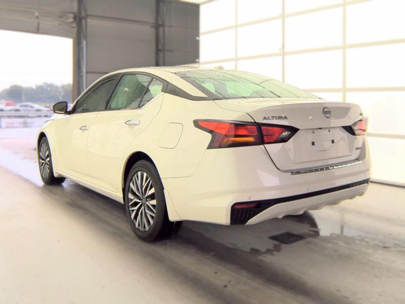 Nissan Altima 2.5 SV AWD Sedan 2023