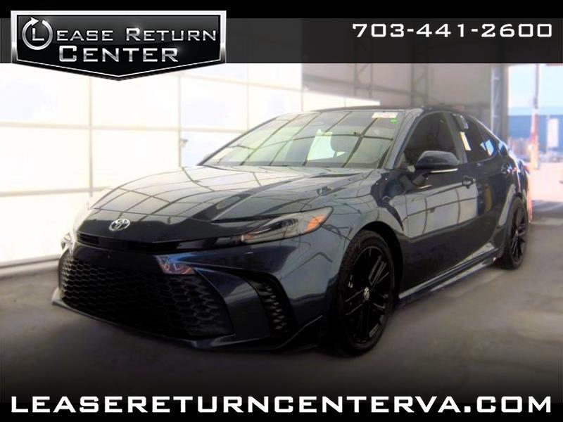 Toyota Camry SE (Natl) 2026