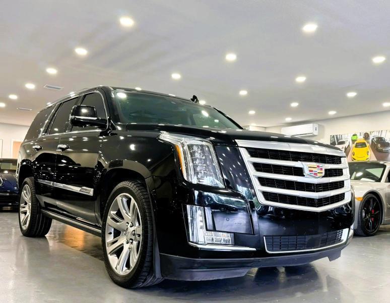 Cadillac Escalade 4WD 4dr Premium Collection 2016