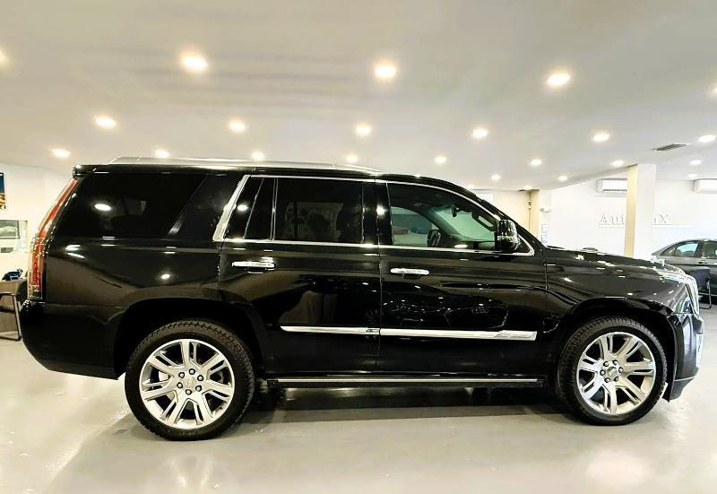 Cadillac Escalade 4WD 4dr Premium Collection 2016