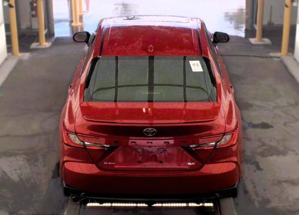 Toyota Camry SE (Natl) 2025