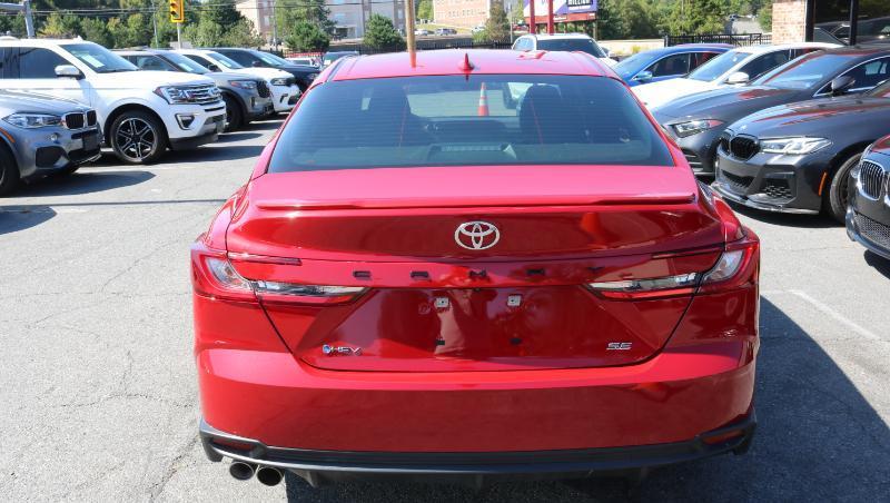 Toyota Camry SE (Natl) 2025