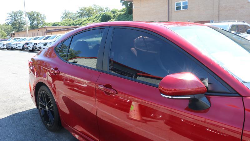Toyota Camry SE (Natl) 2025