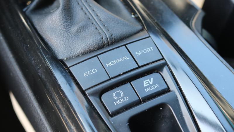 Toyota Camry SE (Natl) 2025