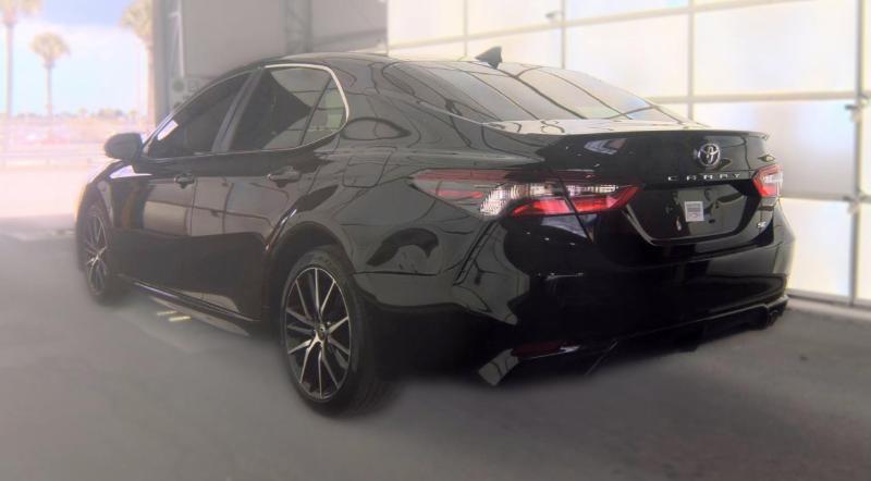 Toyota Camry SE Auto (Natl) 2024