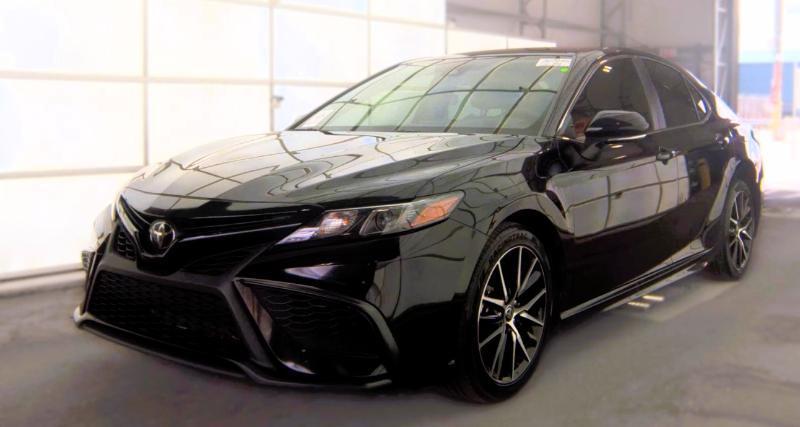 Toyota Camry SE Auto (Natl) 2024