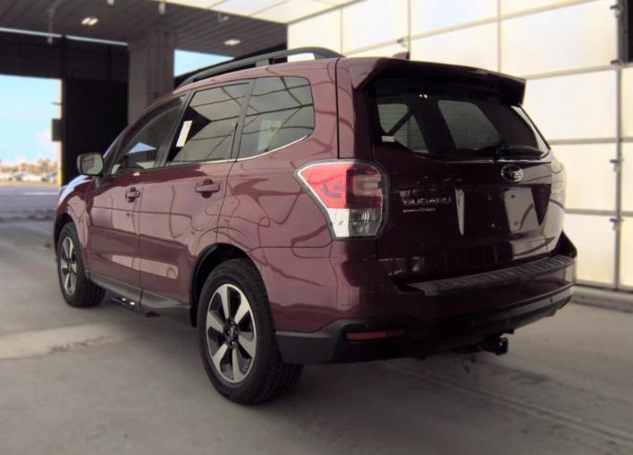 Subaru Forester 2.5i Limited CVT 2017