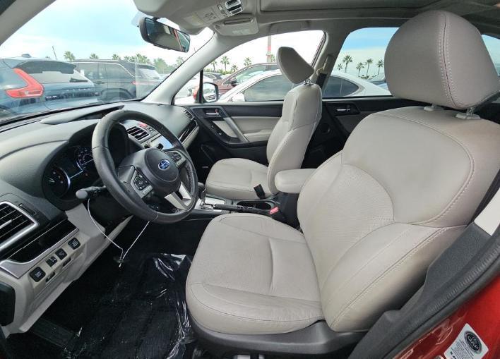 Subaru Forester 2.5i Limited CVT 2017