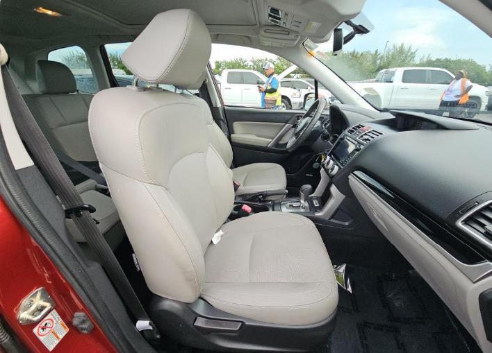 Subaru Forester 2.5i Limited CVT 2017