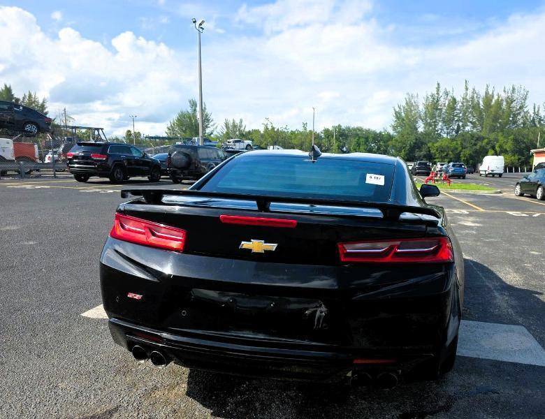 Chevrolet Camaro 2dr Cpe 2SS 2016