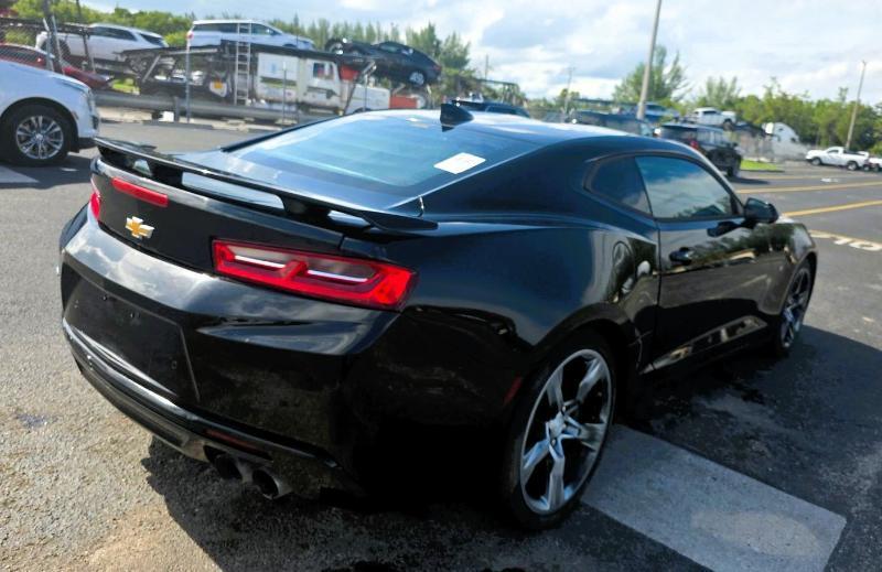 Chevrolet Camaro 2dr Cpe 2SS 2016