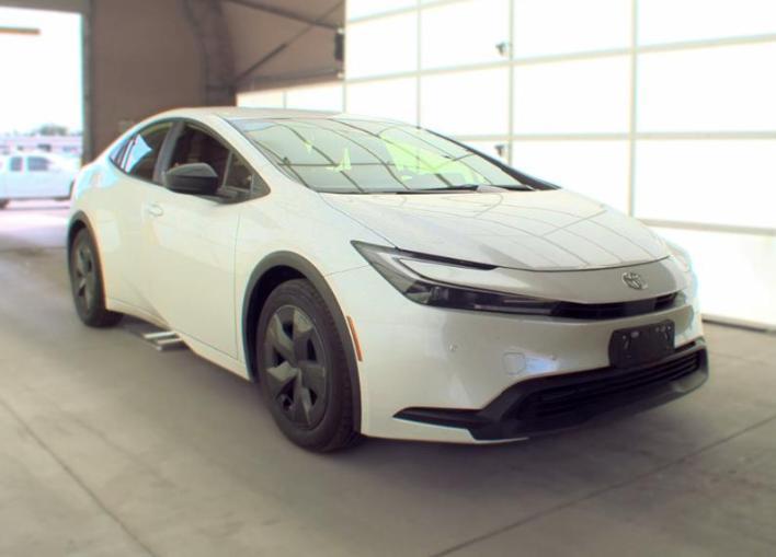 Toyota Prius LE AWD (Natl) 2024
