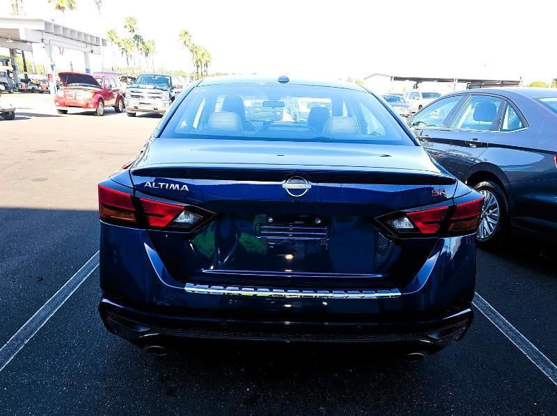 Nissan Altima 2.5 SR Sedan 2023