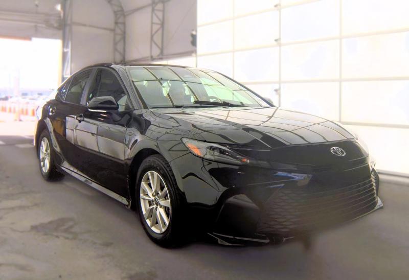 Toyota Camry LE (Natl) 2025