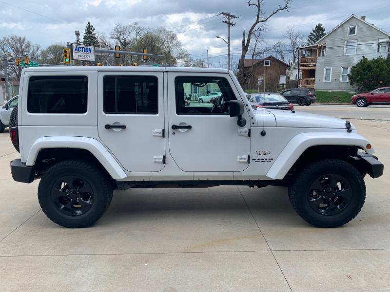 2017 Jeep Wrangler Unlimited Sahara 4WD