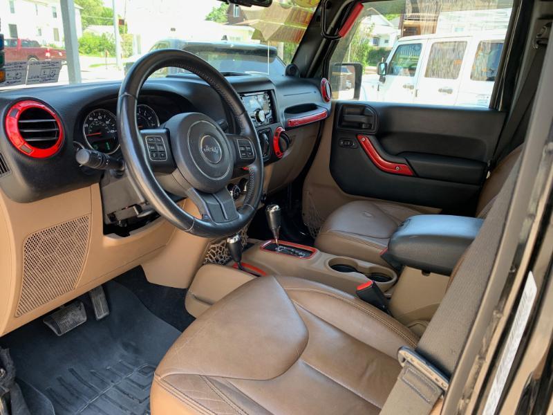 Jeep Wrangler Unlimited Sahara 4WD 2014
