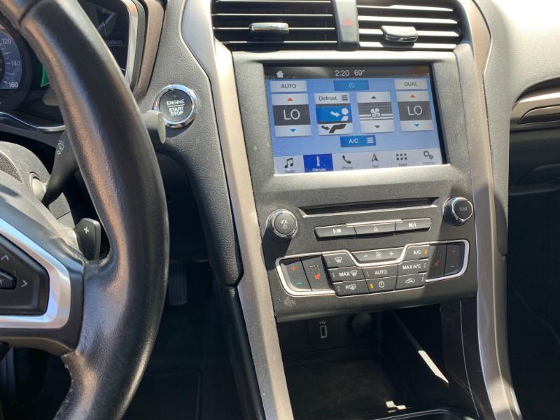 2017 Ford Fusion SE - Photo 6