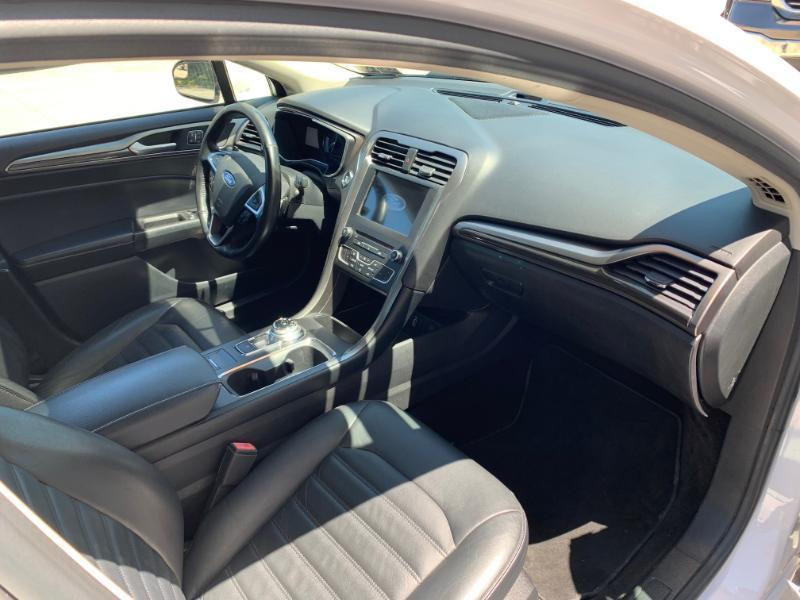 2017 Ford Fusion SE - Photo 7