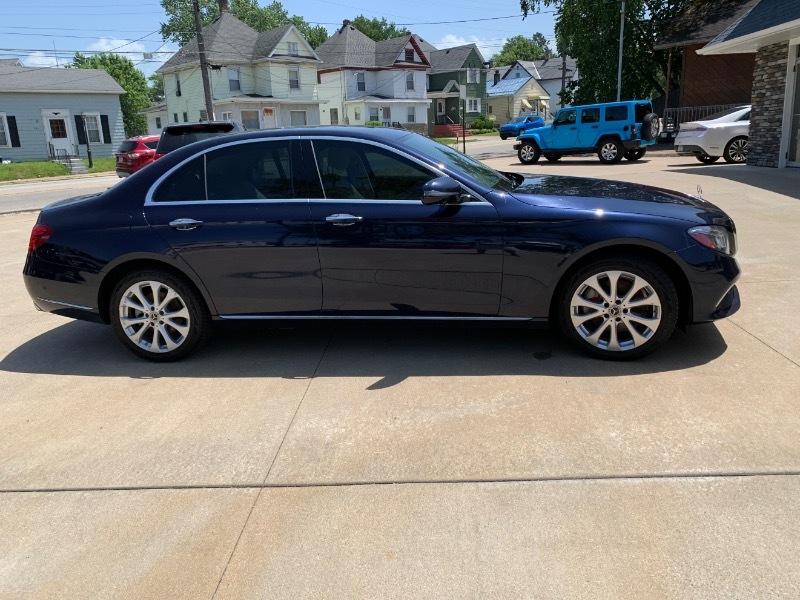 Mercedes-Benz E-Class E300 Luxury 4MATIC Sedan 2018