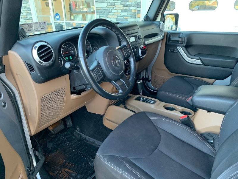 Jeep Wrangler Sahara  2014