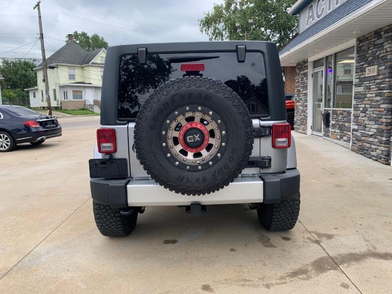 Jeep Wrangler Unlimited Sahara 4WD 2015