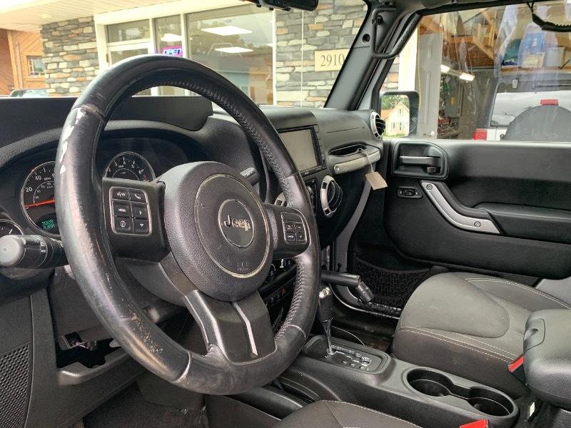 Jeep Wrangler Unlimited Sahara 4WD 2015