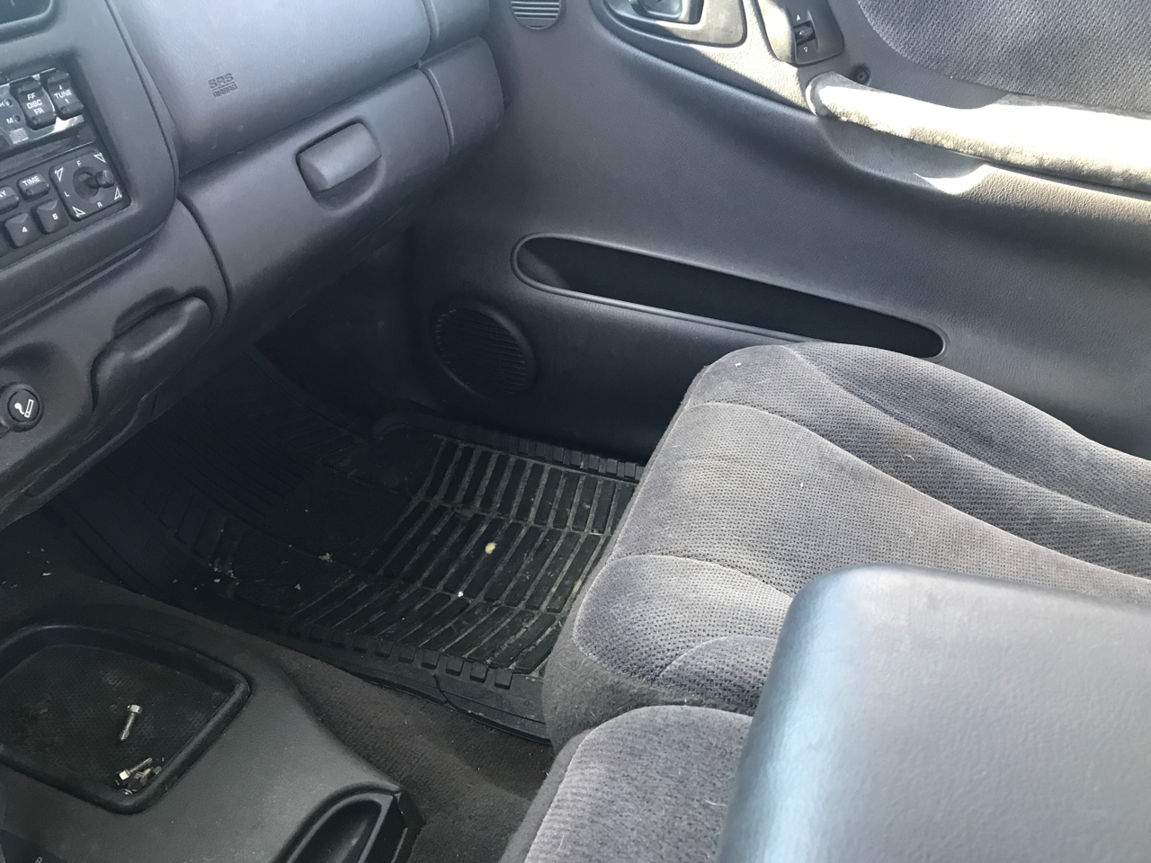 Dodge Dakota Club Cab 131" WB 4WD Base 2000