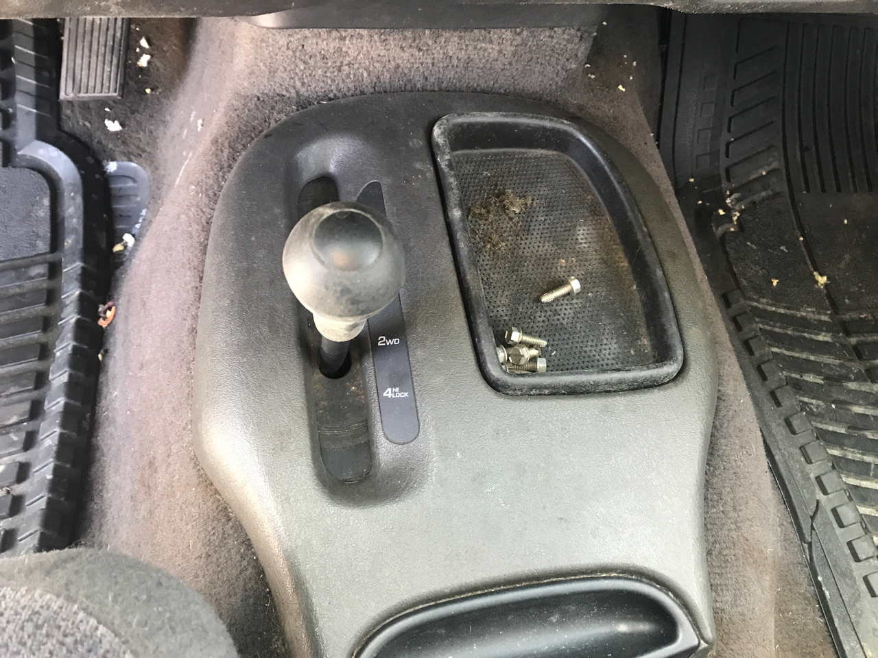 Dodge Dakota Club Cab 131" WB 4WD Base 2000