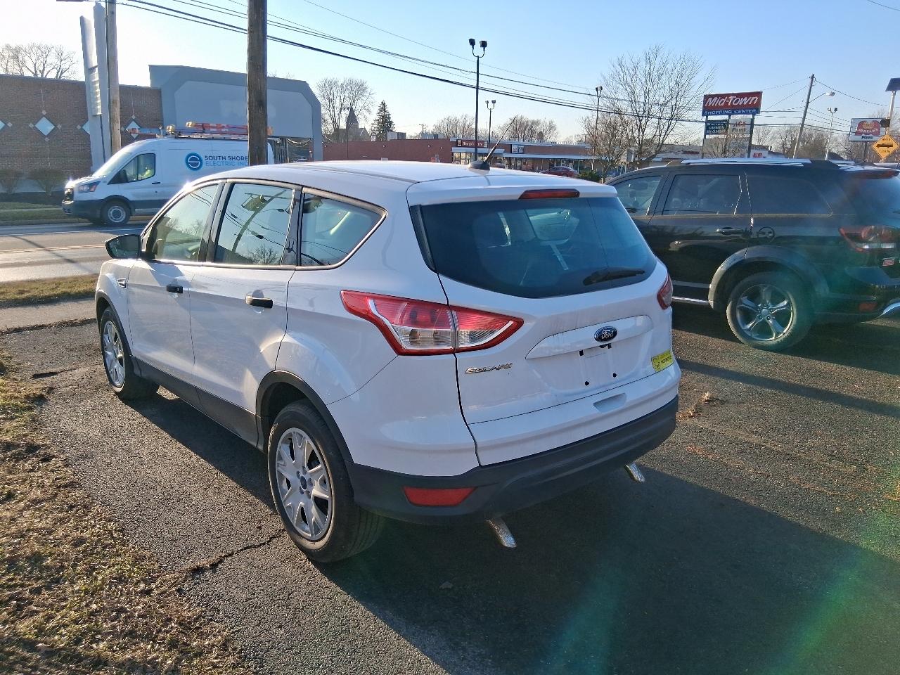 Ford Escape FWD 4dr S 2016