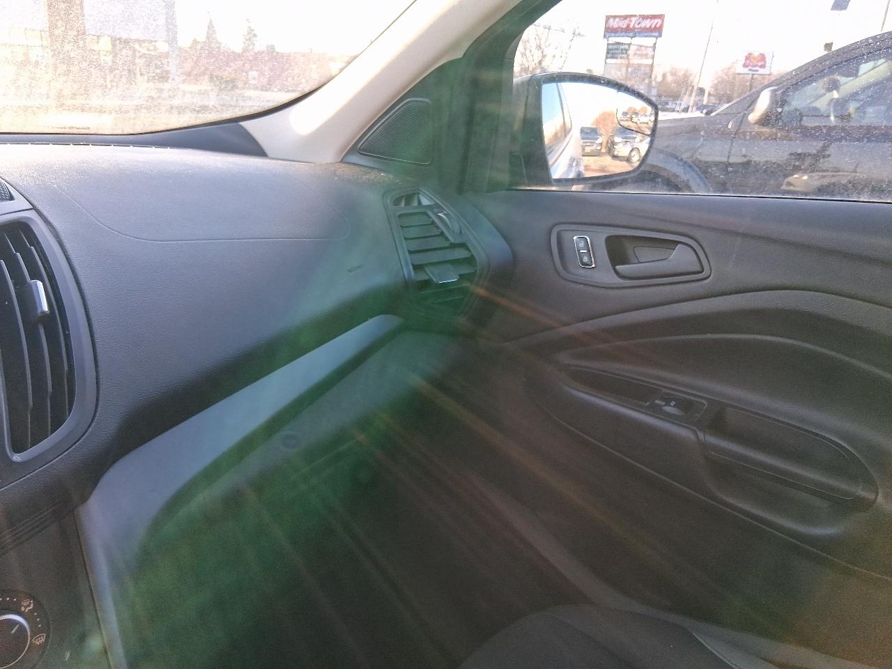 Ford Escape FWD 4dr S 2016