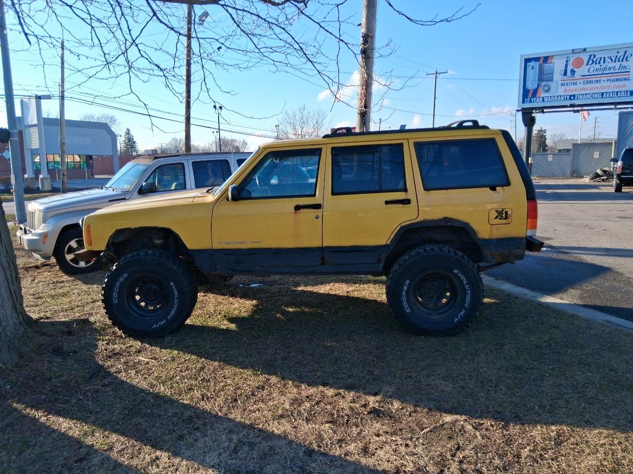 Jeep Cherokee 4dr Sport 4WD 2001