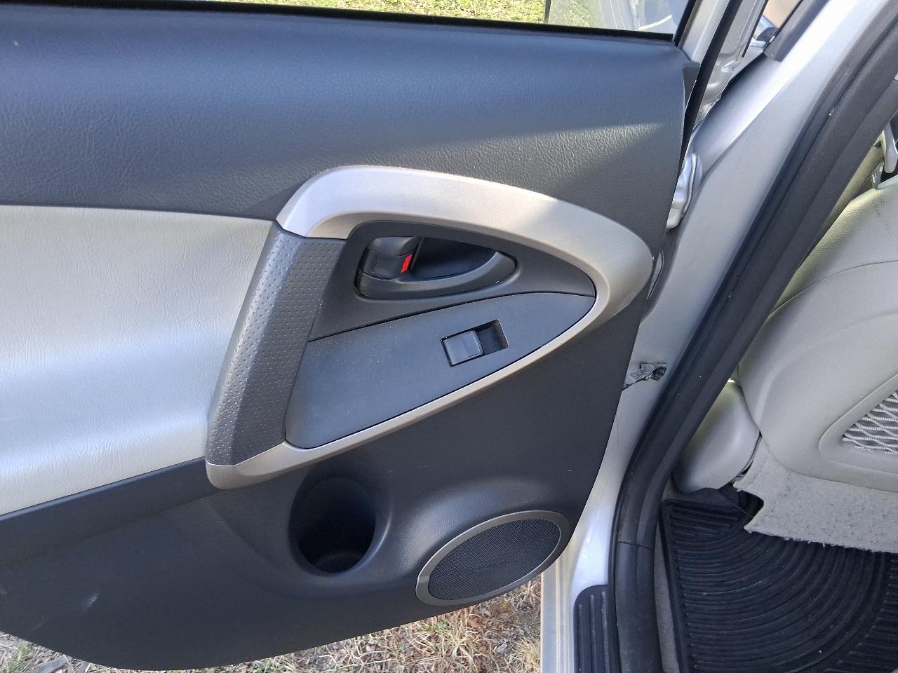 Toyota RAV4 2WD 4dr V6 Limited (Natl) 2007