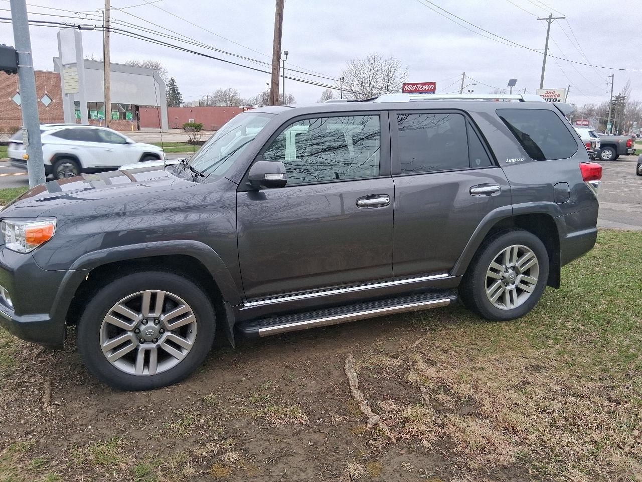 Toyota 4Runner 4WD 4dr V6 Limited (Natl) 2010