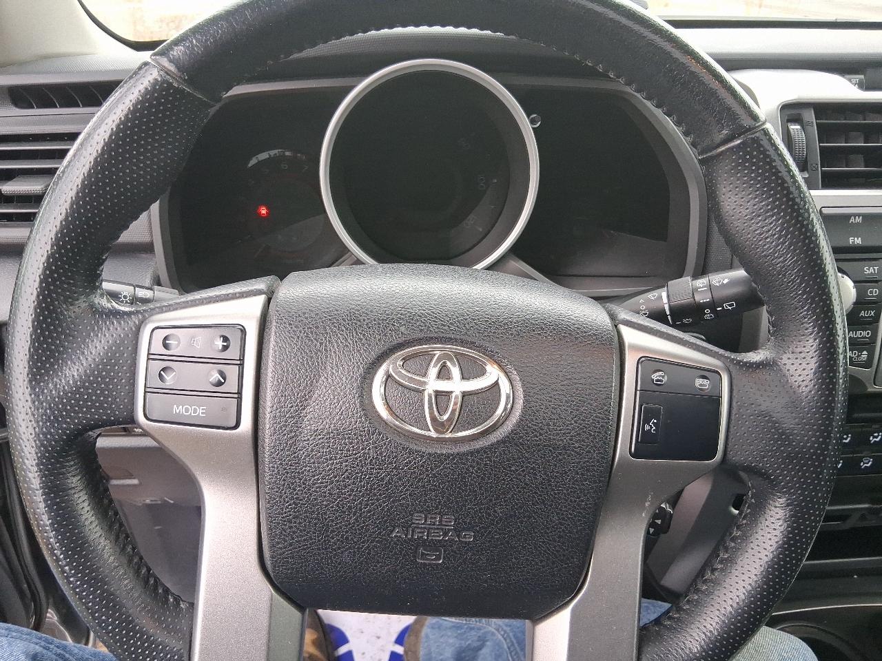 Toyota 4Runner 4WD 4dr V6 Limited (Natl) 2010