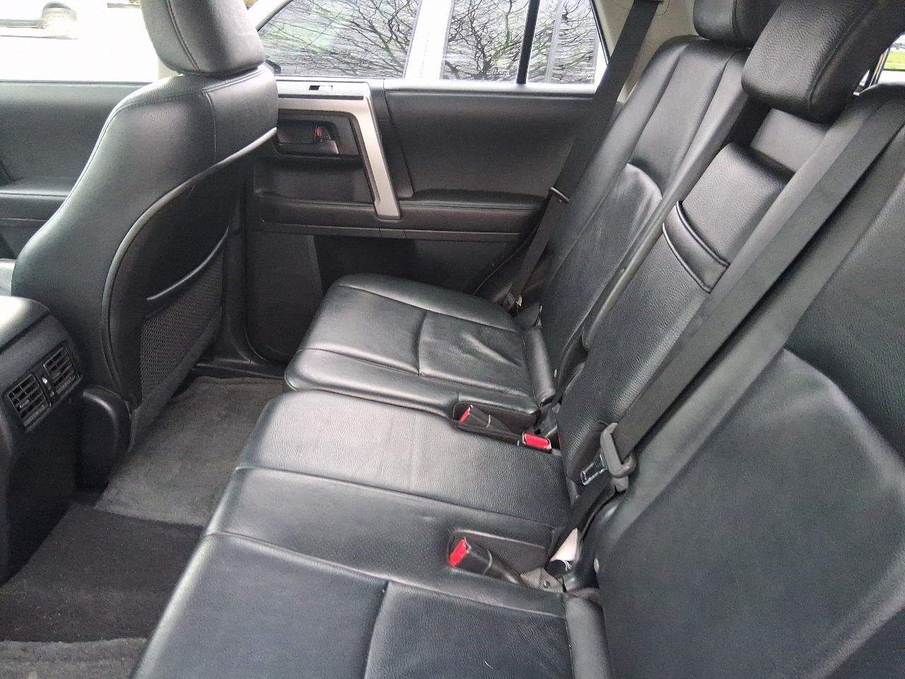 Toyota 4Runner 4WD 4dr V6 Limited (Natl) 2010