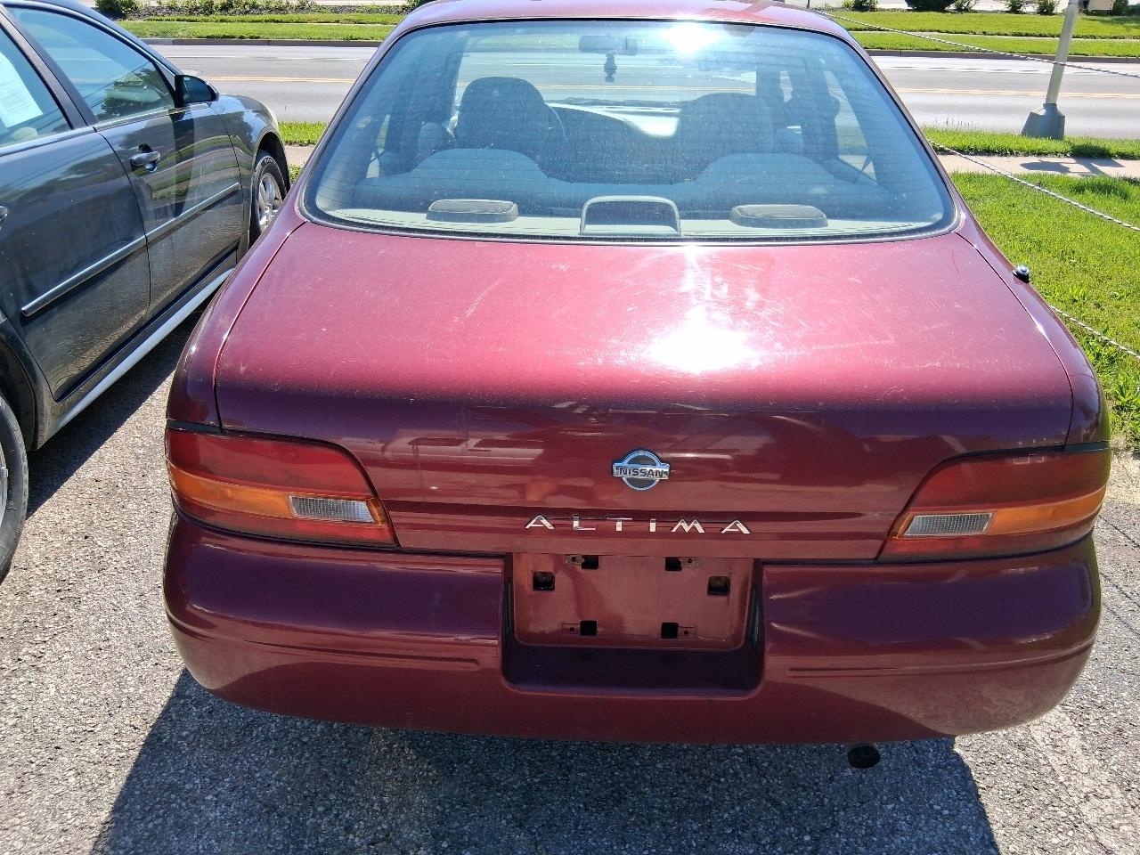Nissan Altima 4dr Sedan GXE Auto 1993