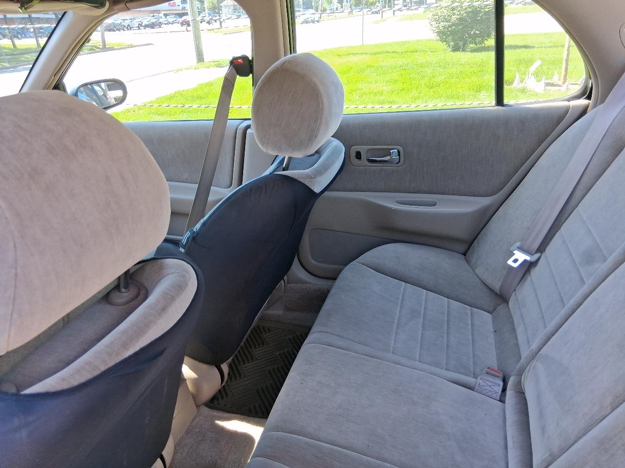 Nissan Altima 4dr Sedan GXE Auto 1993