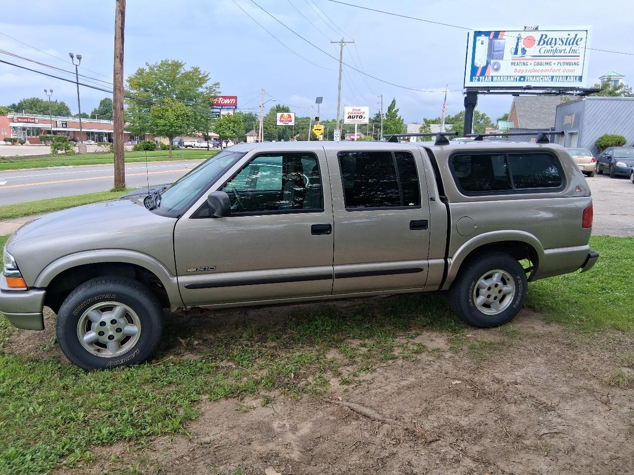 Chevrolet S-10 Crew Cab 123" WB 4WD LS 2004