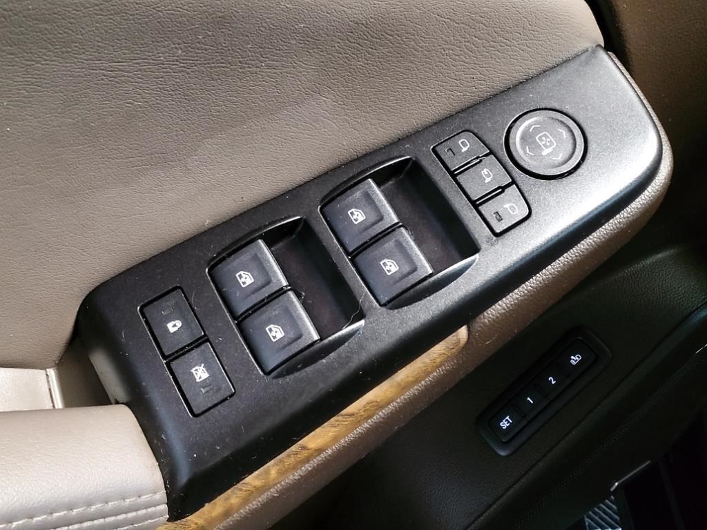 GMC Yukon 4WD 4dr Denali 2018 GMC Yukon 4WD 4dr Denali 2018