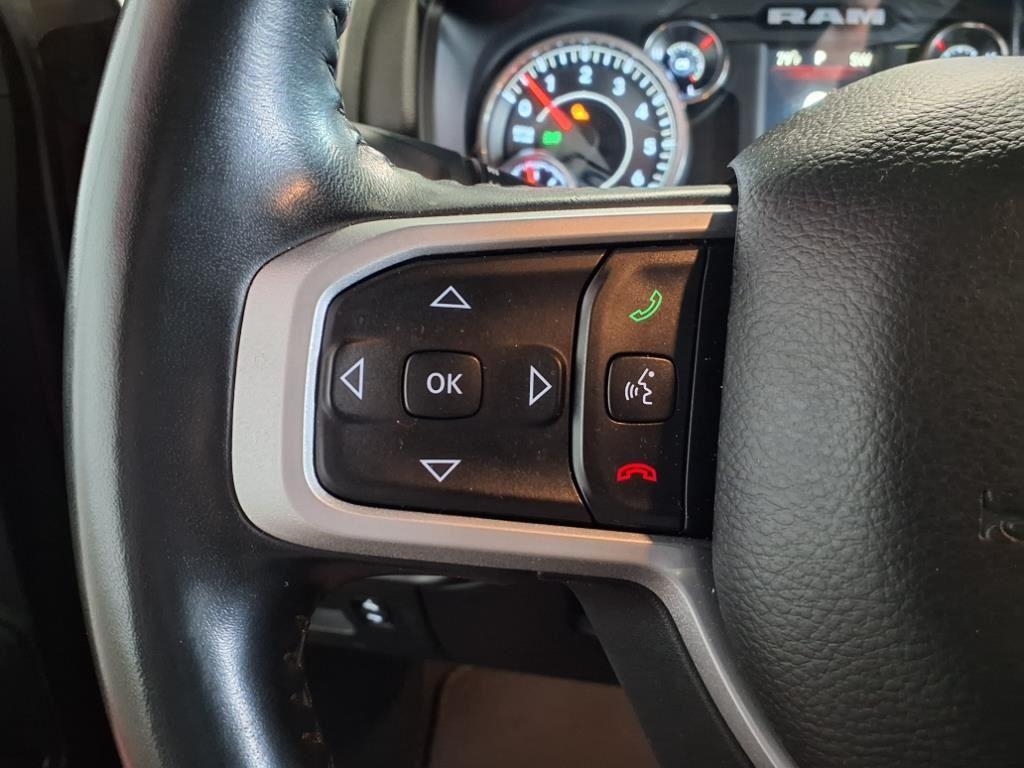 RAM 1500 Big Horn 4x4 Crew Cab 5'7" Box 2020 RAM 1500 Big Horn 4x4 Crew Cab 5'7" Box 2020