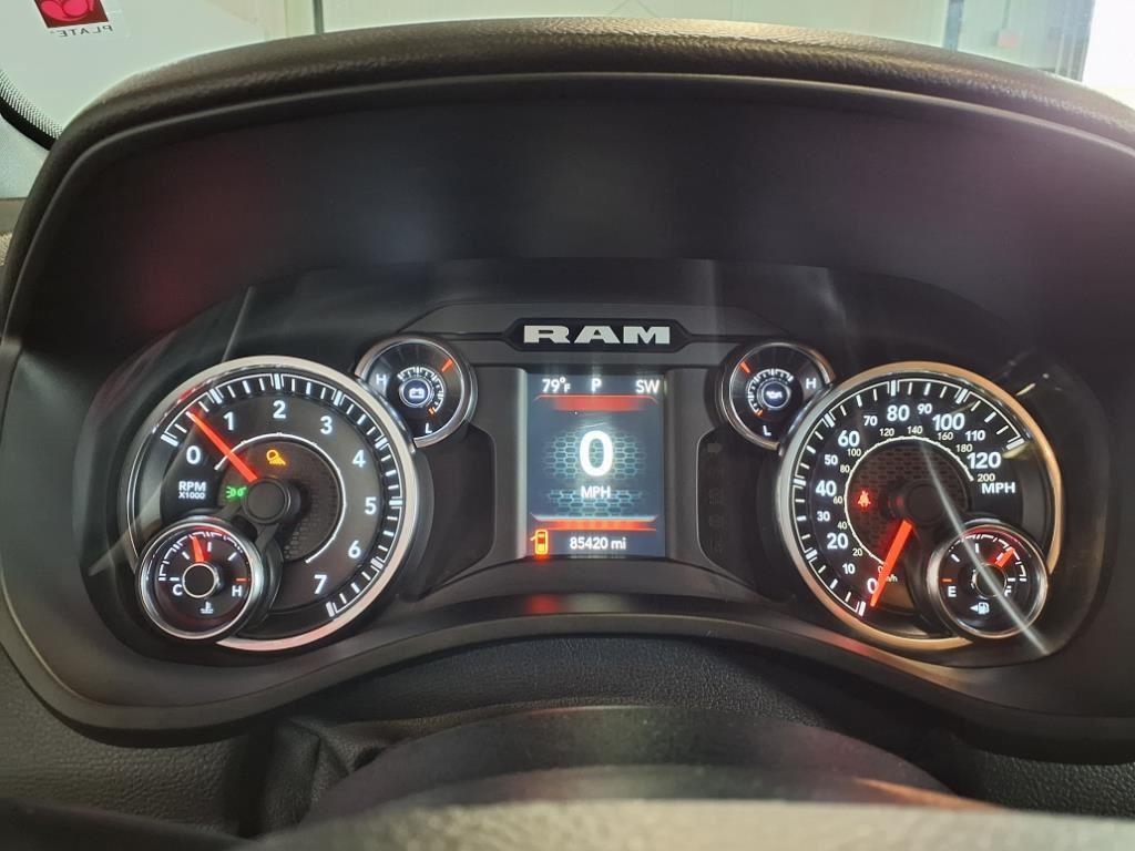 RAM 1500 Big Horn 4x4 Crew Cab 5'7" Box 2020 RAM 1500 Big Horn 4x4 Crew Cab 5'7" Box 2020